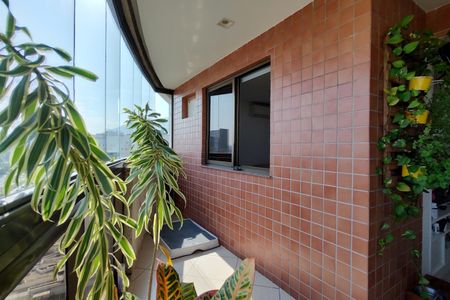 Apartamento à venda com 142m², 3 quartos e 2 vagas Apartamento à venda com 142m², 3 quartos e 2 vagasVaranda