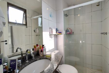 Apartamento à venda com 142m², 3 quartos e 2 vagas Apartamento à venda com 142m², 3 quartos e 2 vagasBanheiro da Suíte