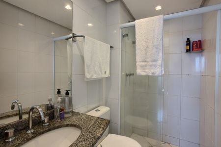 Apartamento à venda com 142m², 3 quartos e 2 vagas Apartamento à venda com 142m², 3 quartos e 2 vagasBanheiro Social 1