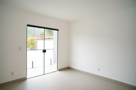 Casa à venda com 130m², 3 quartos e 2 vagas Casa à venda com 130m², 3 quartos e 2 vagasSuíte