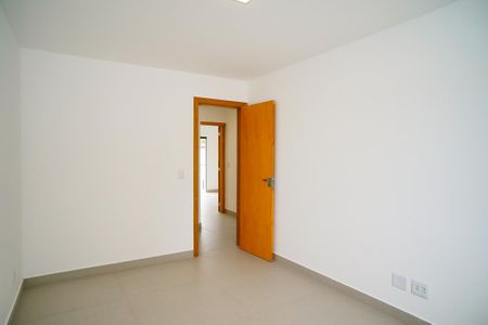 Casa à venda com 130m², 3 quartos e 2 vagas Casa à venda com 130m², 3 quartos e 2 vagasQuarto 1