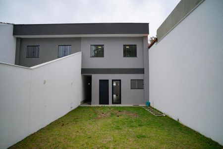 Casa à venda com 130m², 3 quartos e 2 vagas Casa à venda com 130m², 3 quartos e 2 vagasQuintal
