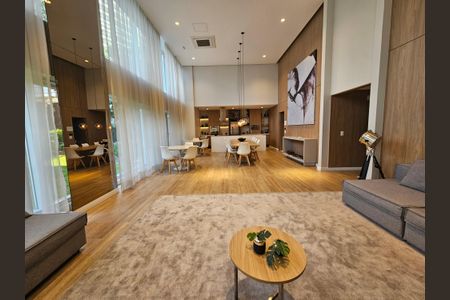 Apartamento à venda com 130m², 3 quartos e 3 vagas Apartamento à venda com 130m², 3 quartos e 3 vagasÁrea comum - Salão de festas