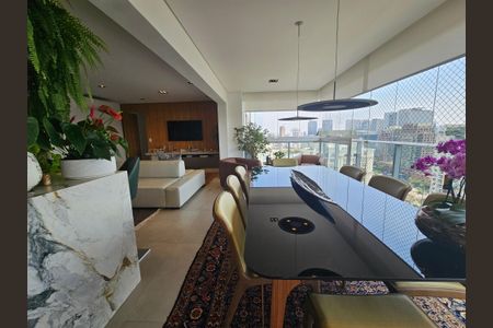 Apartamento à venda com 130m², 3 quartos e 3 vagas Apartamento à venda com 130m², 3 quartos e 3 vagasSala