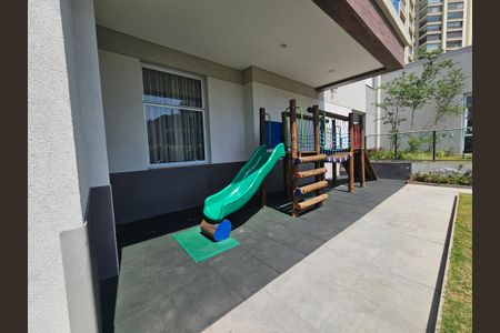 Apartamento à venda com 130m², 3 quartos e 3 vagas Apartamento à venda com 130m², 3 quartos e 3 vagasÁrea comum - Playground
