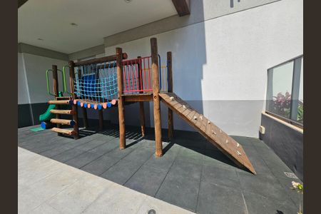 Apartamento à venda com 130m², 3 quartos e 3 vagas Apartamento à venda com 130m², 3 quartos e 3 vagasÁrea comum - Playground