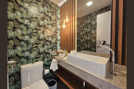 Apartamento à venda com 130m², 3 quartos e 3 vagas Apartamento à venda com 130m², 3 quartos e 3 vagasLavabo