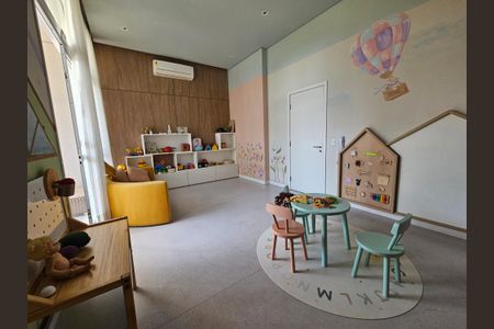 Apartamento à venda com 130m², 3 quartos e 3 vagas Apartamento à venda com 130m², 3 quartos e 3 vagasBrinquedoteca