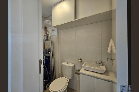 Apartamento à venda com 130m², 3 quartos e 3 vagas Apartamento à venda com 130m², 3 quartos e 3 vagasÁrea de Serviço