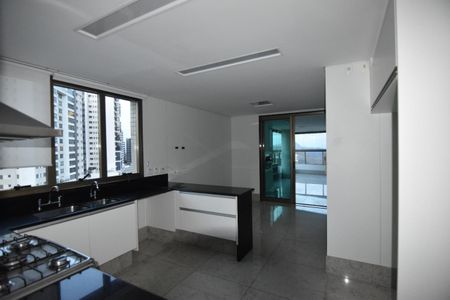 Apartamento à venda com 278m², 4 quartos e 4 vagas
