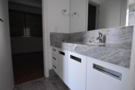 Apartamento à venda com 278m², 4 quartos e 4 vagas