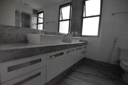 Apartamento à venda com 278m², 4 quartos e 4 vagas