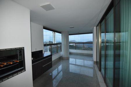 Apartamento à venda com 278m², 4 quartos e 4 vagas