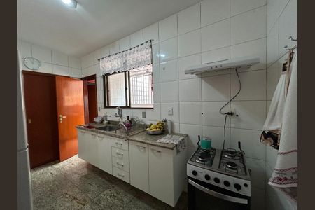Apartamento à venda com 140m², 4 quartos e 3 vagas