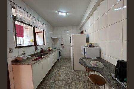 Apartamento à venda com 140m², 4 quartos e 3 vagas