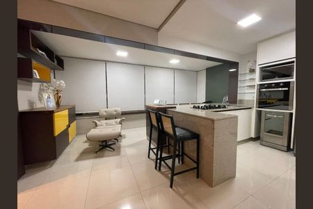 Apartamento à venda com 2 quartos, 82m² em Vila da Serra, Nova Lima