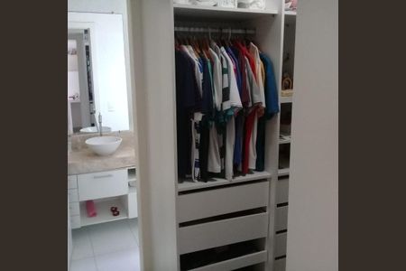 Casa à venda com 4 quartos, 220m² em Piratininga, Niterói
