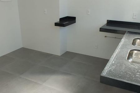 Apartamento à venda com 4 quartos, 113m² em Fernão Dias, Belo Horizonte