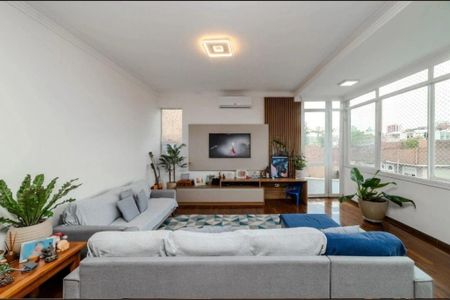 Casa à venda com 3 quartos, 300m² em Vila Sonia, São Paulo