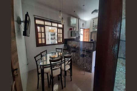 Casa à venda com 4 quartos, 184m² em Vila Joana, Jundiaí