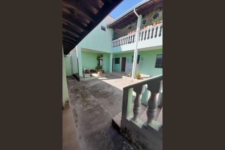 Casa à venda com 180m², 4 quartos e 4 vagas