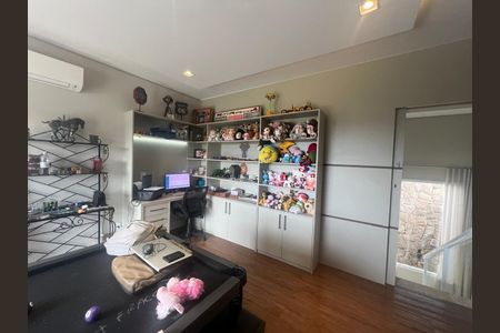 Casa à venda com 4 quartos, 404m² em Vale Azul, Jundiaí