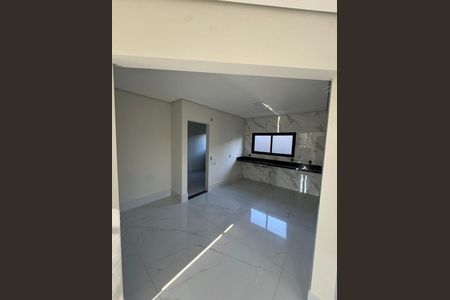 Casa à venda com 3 quartos, 193m² em Jardim Marambaia II, Jundiaí