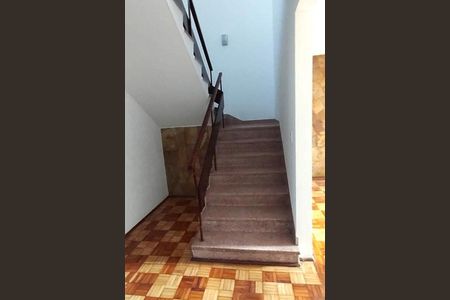 Casa à venda com 167m², 3 quartos e sem vaga