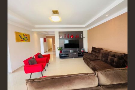 Casa à venda com 3 quartos, 224m² em Horto Santo Antonio, Jundiaí