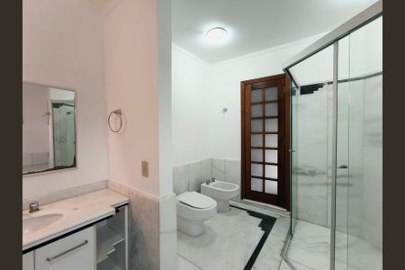 Casa à venda com 433m², 3 quartos e 8 vagas Casa à venda com 433m², 3 quartos e 8 vagasBanheiro Suíte