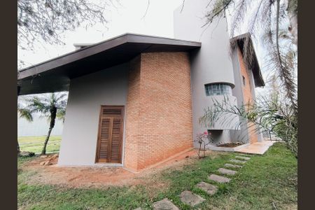 Casa à venda com 433m², 3 quartos e 8 vagas Casa à venda com 433m², 3 quartos e 8 vagasÁrea comum