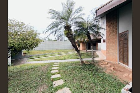 Casa à venda com 433m², 3 quartos e 8 vagas Casa à venda com 433m², 3 quartos e 8 vagasÁrea comum