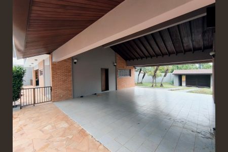 Casa à venda com 433m², 3 quartos e 8 vagas Casa à venda com 433m², 3 quartos e 8 vagasÁrea comum