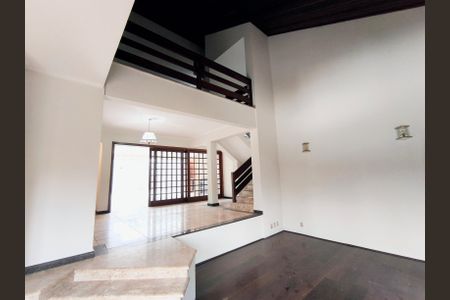 Casa à venda com 433m², 3 quartos e 8 vagas Casa à venda com 433m², 3 quartos e 8 vagasSala