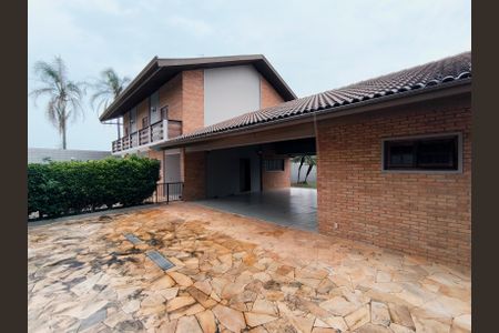 Casa à venda com 433m², 3 quartos e 8 vagas Casa à venda com 433m², 3 quartos e 8 vagasFachada
