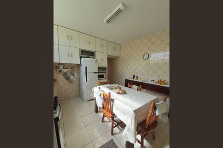 Casa à venda com 3 quartos, 130m² em Vila Vianelo, Jundiaí