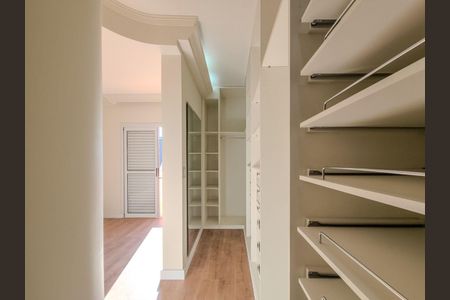 Casa à venda com 3 quartos, 348m² em Vila Galvão, Jundiaí