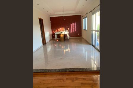 Casa à venda com 4 quartos, 423m² em Jardim Tereza Cristina, Jundiaí