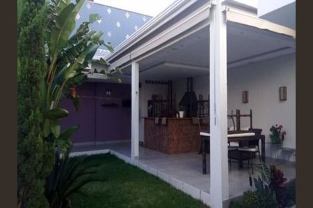 Casa à venda com 3 quartos, 270m² em Horto Santo Antonio, Jundiaí