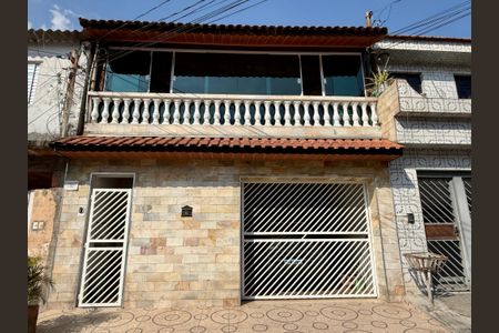 Casa à venda com 185m², 2 quartos e 1 vagaFachada
