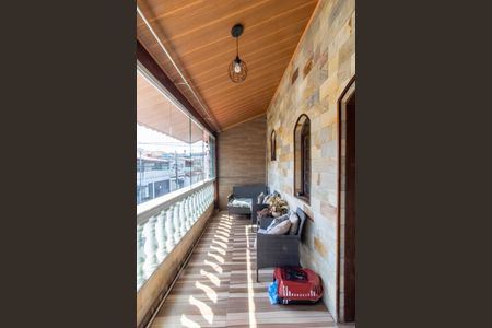 Casa à venda com 185m², 2 quartos e 1 vagaVaranda Quarto 2 / Sala de Tv