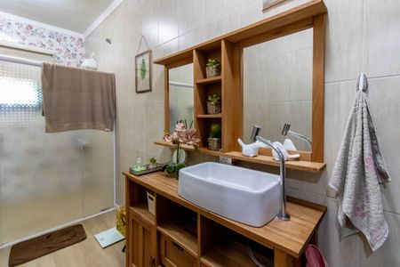 Casa à venda com 185m², 2 quartos e 1 vagaBanheiro