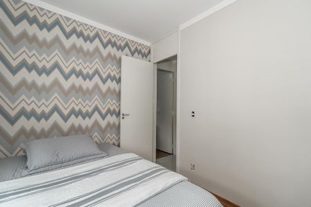 Quarto 1 de apartamento para alugar com 2 quartos, 55m² em Humaitá, Porto Alegre