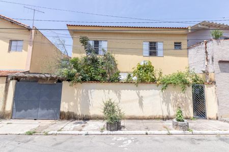 Casa à venda com 240m², 4 quartos e 2 vagasFachada