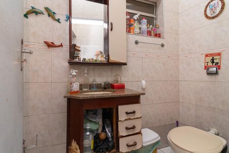 Casa à venda com 240m², 4 quartos e 2 vagasLavabo