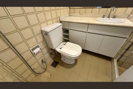 Apartamento à venda com 84m², 2 quartos e 1 vaga Apartamento à venda com 84m², 2 quartos e 1 vagaBanheiro