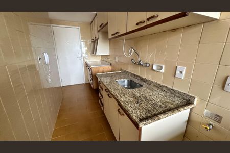 Apartamento à venda com 84m², 2 quartos e 1 vaga Apartamento à venda com 84m², 2 quartos e 1 vagaCozinha