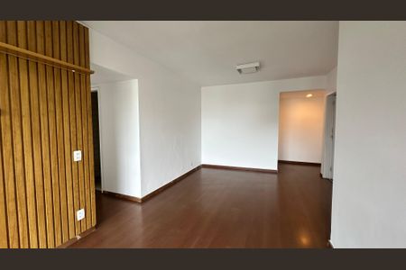 Apartamento à venda com 84m², 2 quartos e 1 vaga Apartamento à venda com 84m², 2 quartos e 1 vagaSala