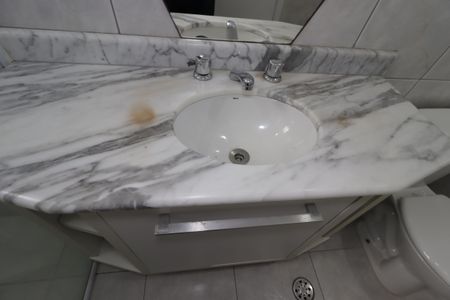 Apartamento para alugar com 139m², 2 quartos e 3 vagasBanheiro da Suíte 1 