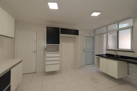 Apartamento para alugar com 139m², 2 quartos e 3 vagasCozinha